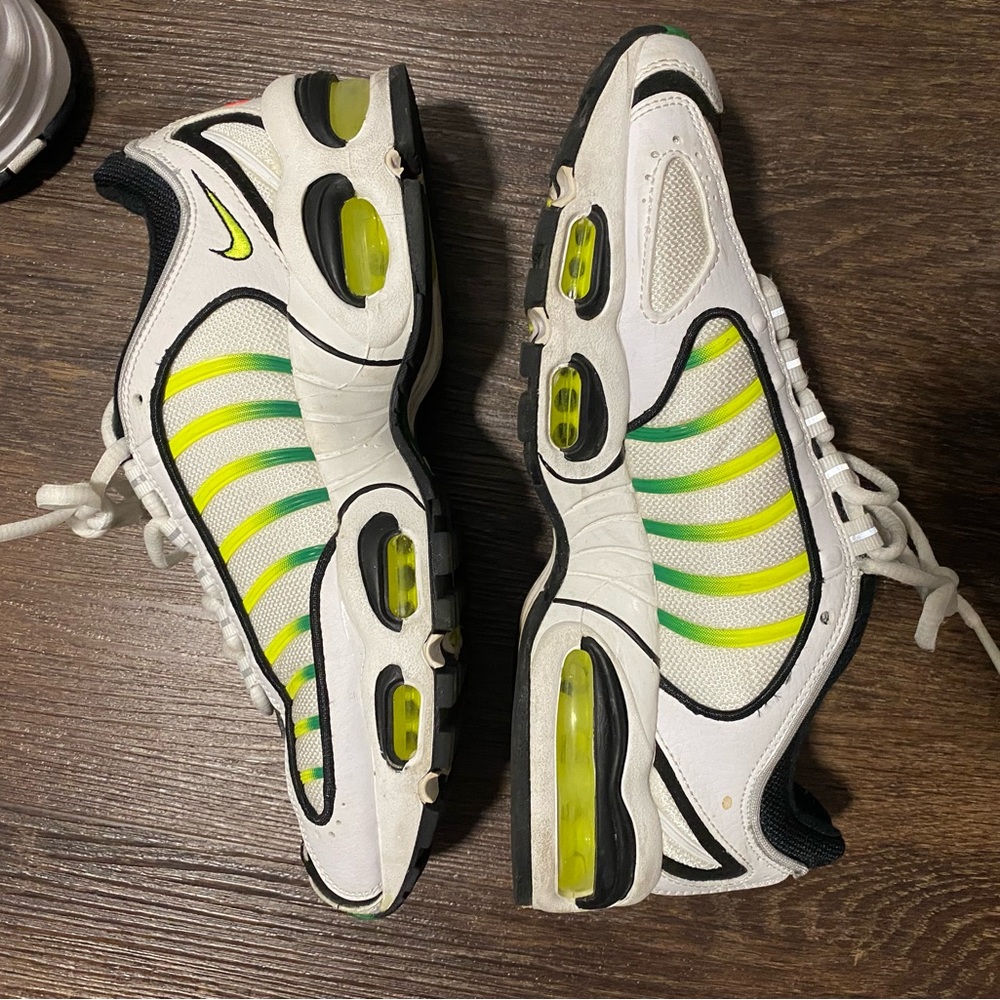 Nike Airmax Tailwind 5 size 8.5 womens 7 mens